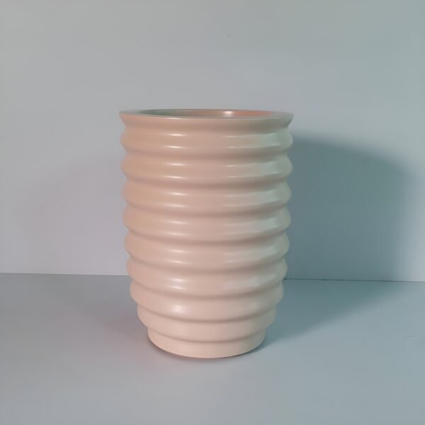 output_image (10) Vase-C