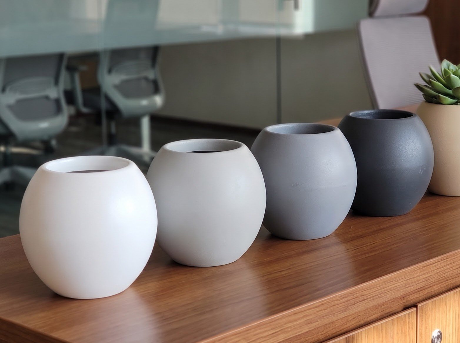 Chery Tabletop FRP Planter on Desk